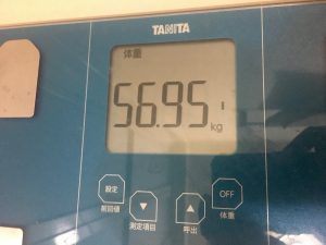 体重計,56.95kg